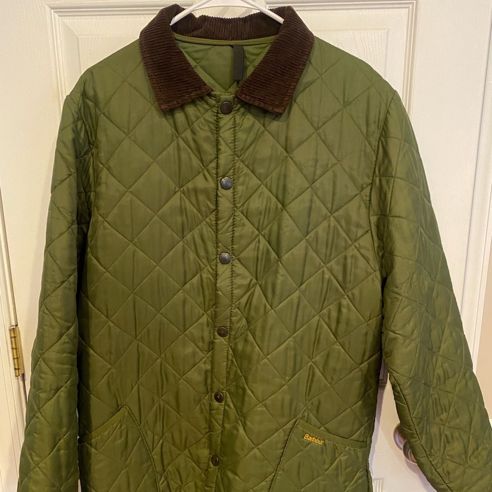 Men’s Barbour Liddesdale Quilted Barn Jacket Green. Smoke free home.
